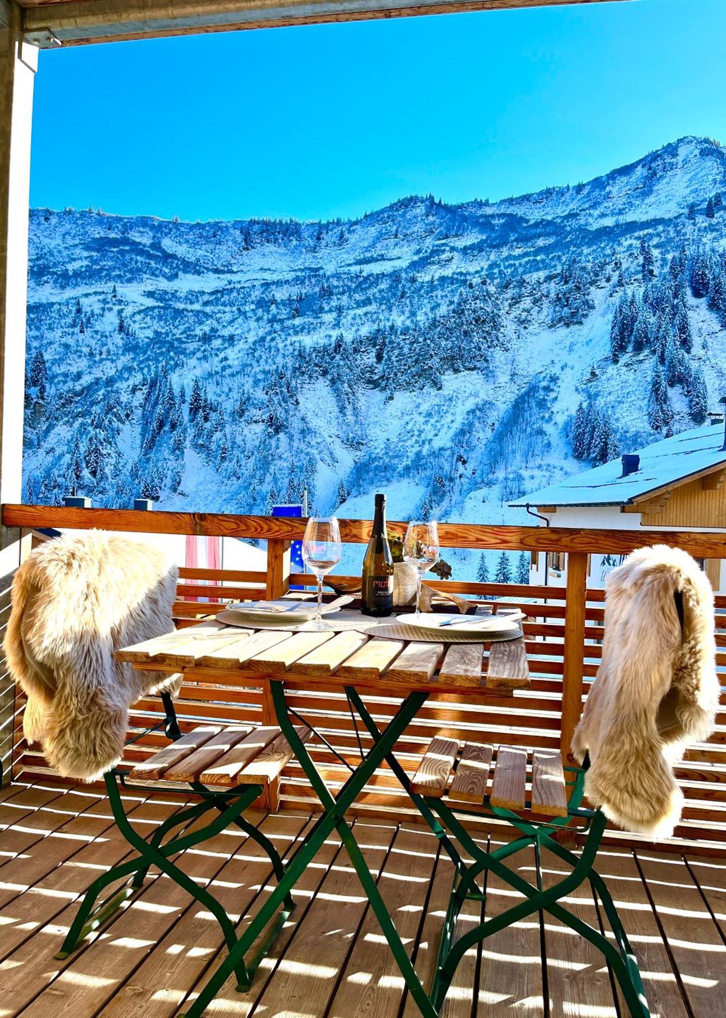Sonniges Bergblick-Appartement Damuels Exterior photo